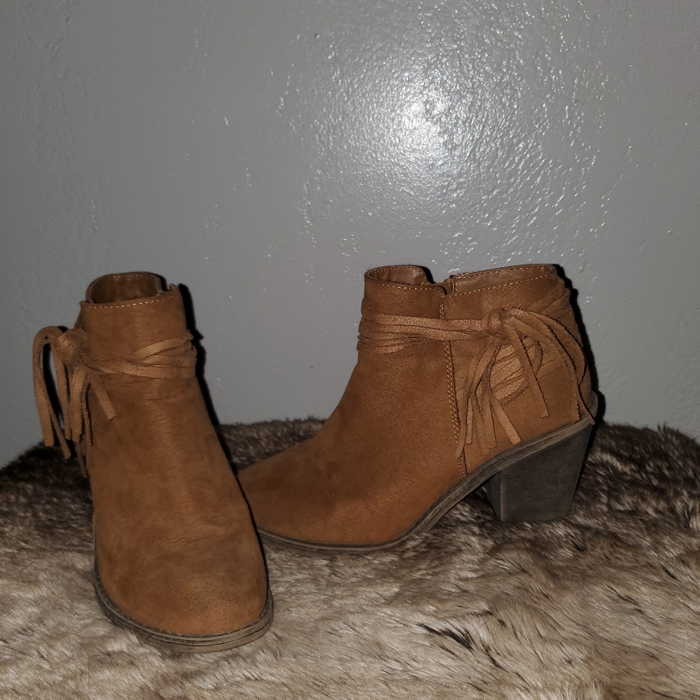 Tan boot heels